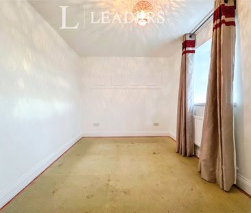 3 bedroom house to rent Magennis Close, Gosport, PO13 - Photo 6