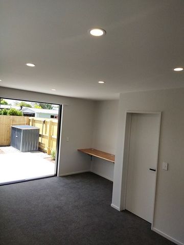 2 bedroom townhouse in Spreydon - Photo 3