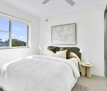 Sleek, Sundrenched with Elevated Vistas - Photo 4