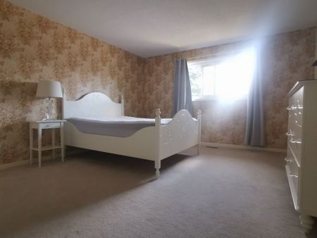 For Lease - 1330 Grand Boulevard, Oakville, Ontario - Photo 4