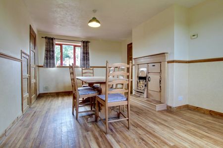 4 Bedroom - Photo 4
