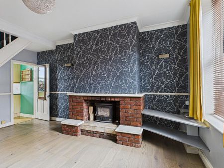 2 bedroom semi-detached house to rent - Photo 2