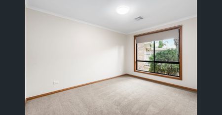 Well-Maintained Family Home in the Heart of Werribee - Photo 4