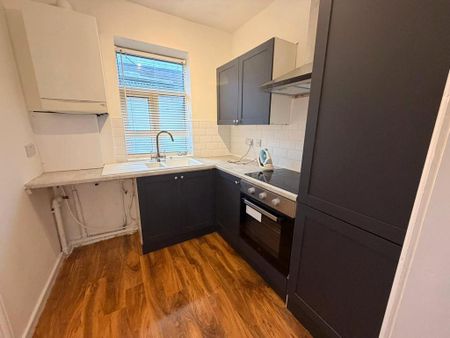 2 bedroom terraced house to rent - Photo 5