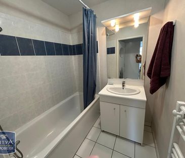 Location Appartement 2 pièces 51m² LAVAL 53000 - Photo 5