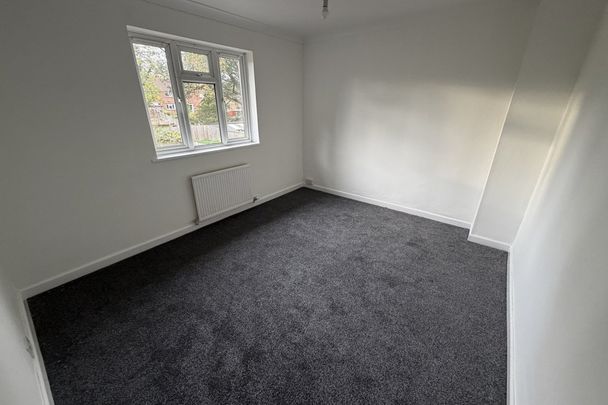 Swansea Road - Photo 1