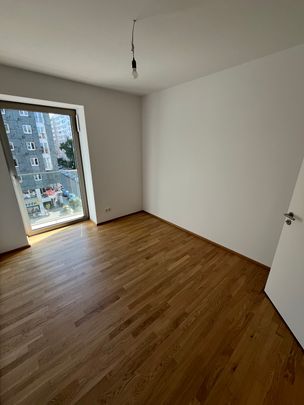 Zweitbezug! 2 Zimmer Wohnung mit Balkon in Friedrichshain! - Foto 1