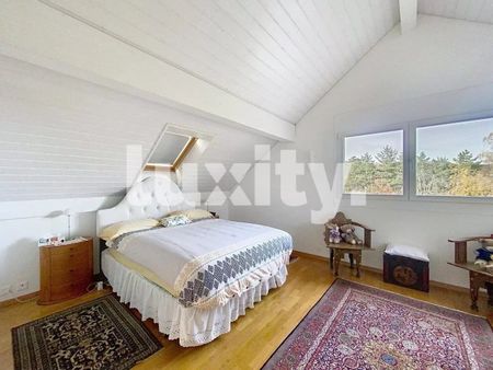 Superb Semi-Detached House with Private Garden in Versoix-A Haven of Peace a Stone's Throw from the Park - Photo 4