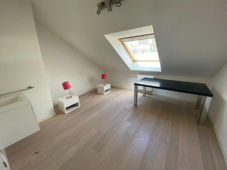 IXELLES : DUPLEX MEUBLE 3 CHAMBRES + TERRASSE + PARKING - Ixelles - Foto 5