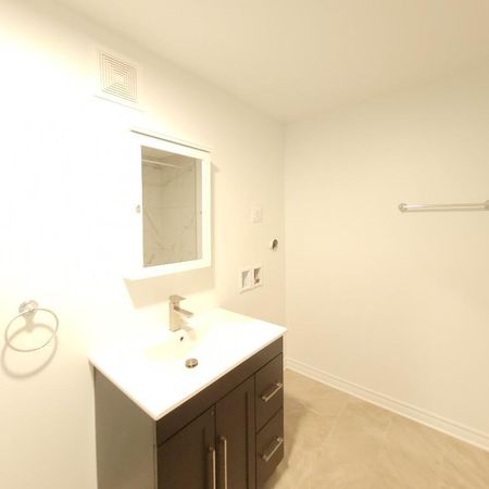 4 1/2 & 3 1/2 A louer - For rent - Laval 514-562-9034 - Photo 3