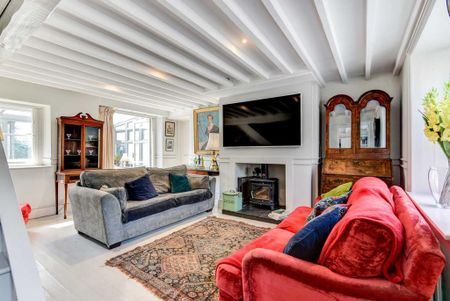 3 bedroom detached house to rent - Photo 2