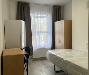 Studio Flat, Queens Road, SE14 - Photo 4
