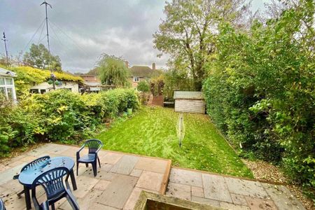 St Mildreds Road - Photo 5