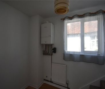 2 bedroom terraced house to rent - Photo 2