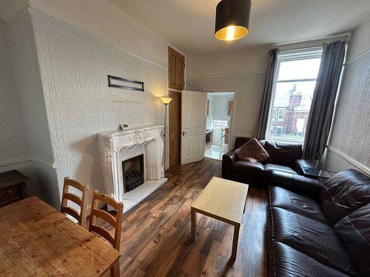 5 bedroom maisonette to rent - Photo 1