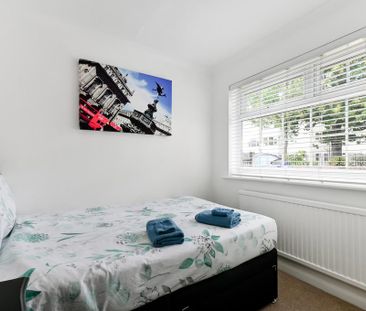 2 bedroom flat to rent - Photo 4