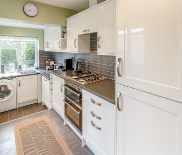 2 bedroom terraced house to rent - Photo 6