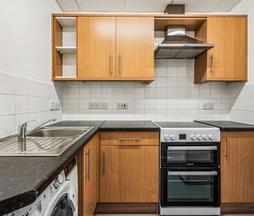 1 bedroom flat to rent - Photo 2