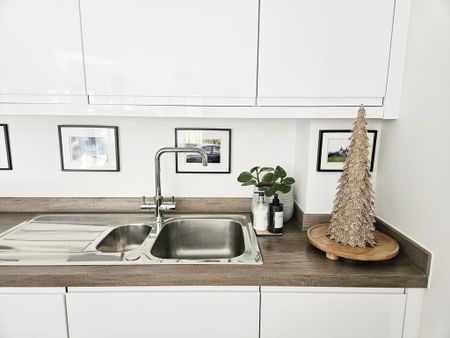 2 bedroom flat to rent - Photo 3