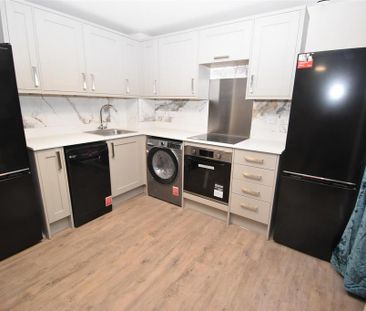 4 bedroom apartment to rent - Photo 5