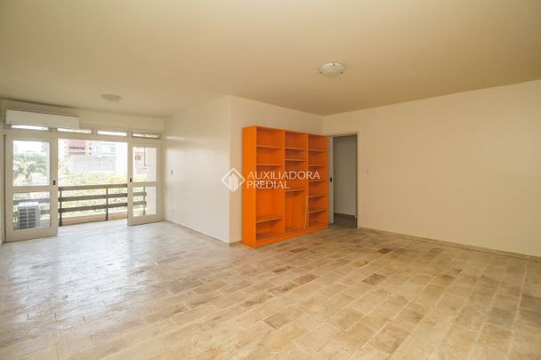 Apartamento com 3 quartos e 110m² para alugar em Auxiliadora, Porto Alegre. - Photo 1