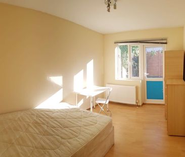 Watford Way Room GA - Photo 5