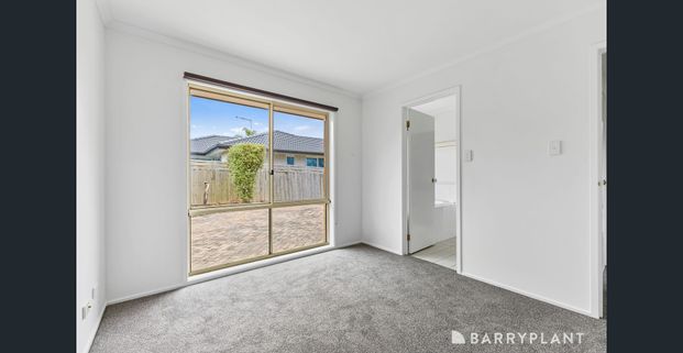 Freshly Updated Family Home in Prime Kilsyth Location - Photo 1