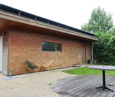 Lichtrijke woning met zonnige tuin te huur in Merelbeke - Photo 1