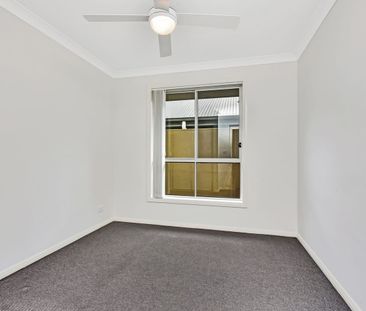 NEAR NEW LOW MAINTENANCE FAMILY HOME - Photo 2