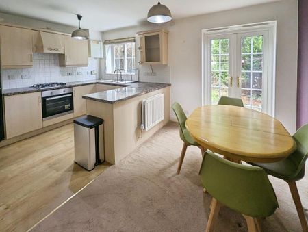 3 bedroom semi-detached house to rent - Photo 5