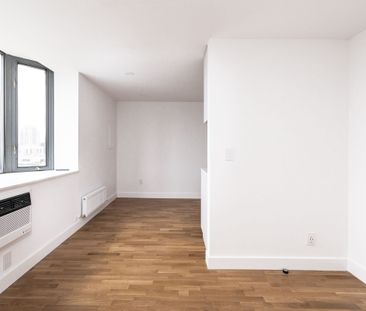 800 Richmond Street West - Photo 1
