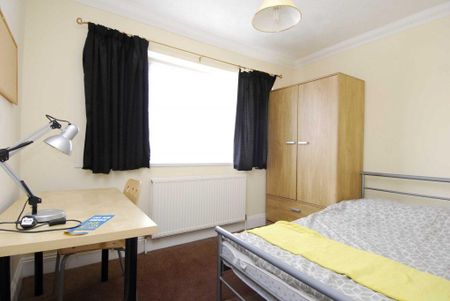 4 bedroom house share to rent - Photo 4
