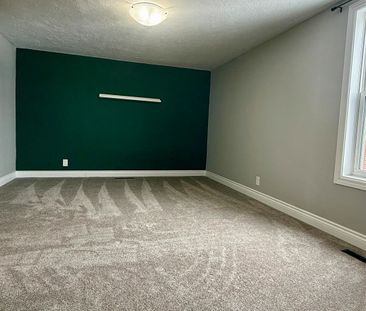 For Lease - 162 NINTH Avenue Unit# upper level, Kitchener, Ontario - Photo 2