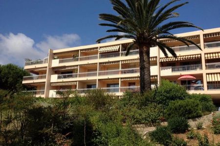 Location studio Antibes Bréguières dans résidence de standing avec piscine et tennis - Photo 5