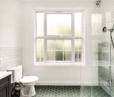 Addison Gardens, Brook Green, W14 - Photo 1