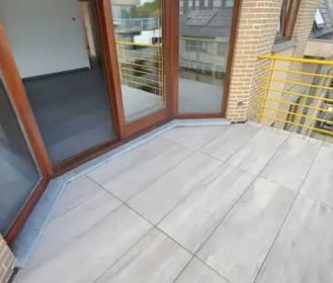 SPACIEUX APPARTEMENT 2 CHAMBRES + 2 TERRASES A LOUER - Photo 2