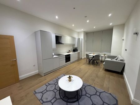 2 Bed Flat, Gordon Road, W5 - Photo 2