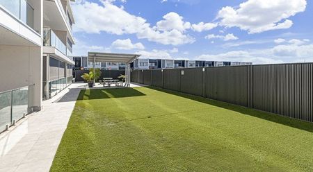 210/23 Warner Avenue, SA 5023, Findon - Photo 4