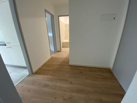 2 locali luminoso in centro Tenero (Migros) - Photo 5