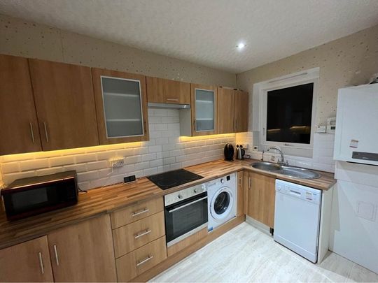 3 Bed Flat, Ferrier Gardens, AB24 - Photo 1
