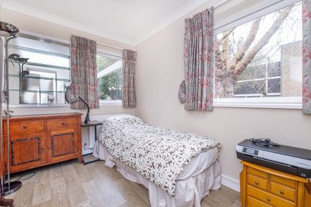 2 bedroom flat to rent - Photo 3