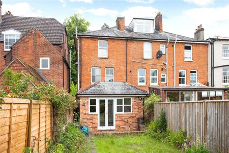 A charming home in the heart of St Cross. - Photo 2