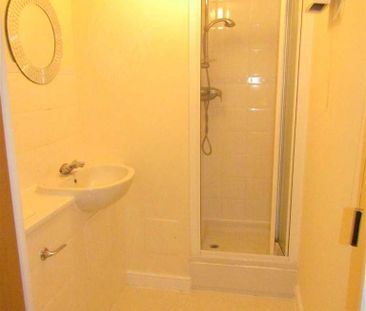 3 bedroom apartment to rent - Photo 1