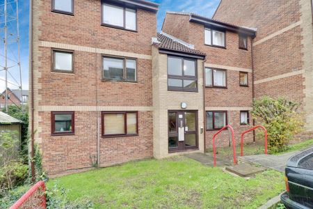 1 bedroom flat to rent - Photo 4