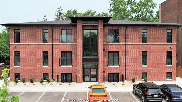 For Lease - 6550 WYANDOTTE Street Unit# 103, Windsor, Ontario - Photo 1