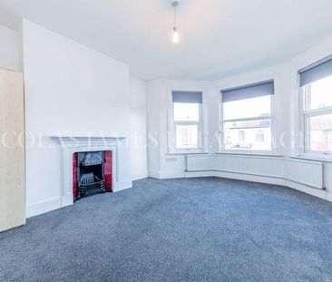 4 bedroom terraced house to rent - Photo 3