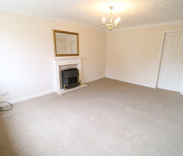 Barton Drive, Knowle, Solihull, B93 - Photo 2