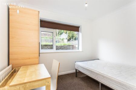 5 bedroom semi-detached house to rent - Photo 3