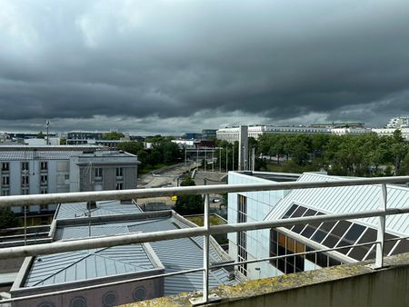 A LOUER QUARTIER COLBERT - T3 MEUBLE TRES LUMINEUX - Photo 2