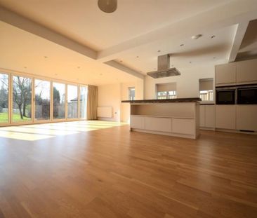 4 Bedroom Detached To Let - Photo 6